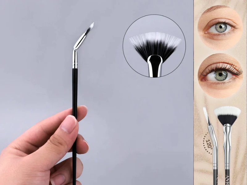 Mascara Fan Brush